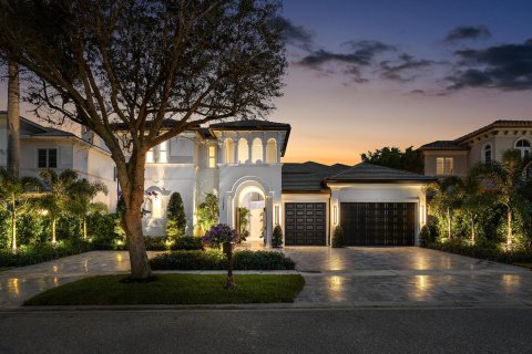 House in Boca Raton, Florida 6 bedrooms, 481.98 sq.m. № 2411770
