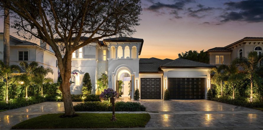 House in Boca Raton, Florida 6 bedrooms, 481.98 sq.m. № 2411770