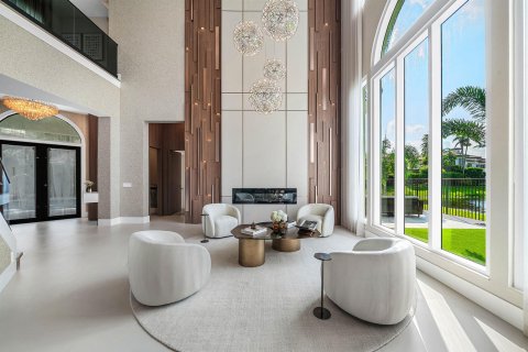 House in Boca Raton, Florida 6 bedrooms, 481.98 sq.m. № 2411770 - photo 10