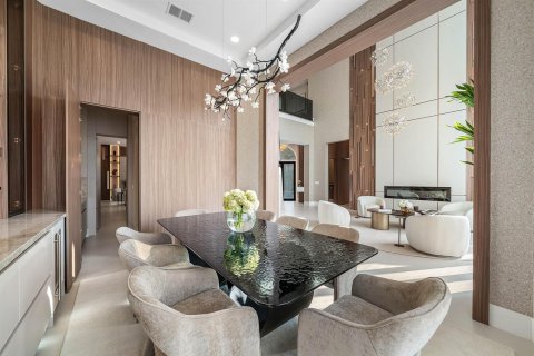 House in Boca Raton, Florida 6 bedrooms, 481.98 sq.m. № 2411770 - photo 21