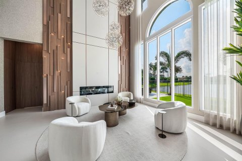 House in Boca Raton, Florida 6 bedrooms, 481.98 sq.m. № 2411770 - photo 9
