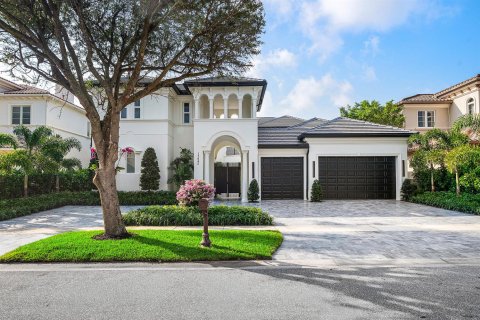 House in Boca Raton, Florida 6 bedrooms, 481.98 sq.m. № 2411770 - photo 2