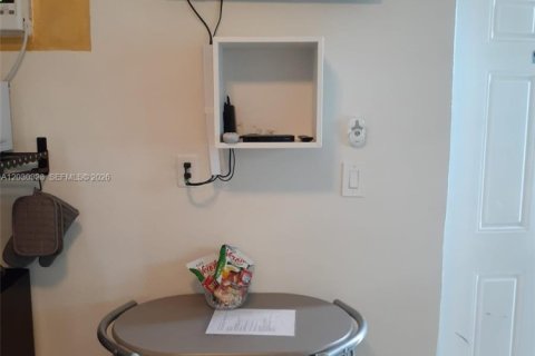 Propiedad comercial en alquiler en Miramar, Florida, 1 dormitorio, 32.52 m2 № 2077927 - foto 7