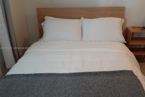 Propiedad comercial en alquiler en Miramar, Florida, 1 dormitorio, 32.52 m2 № 2077927 - foto 2
