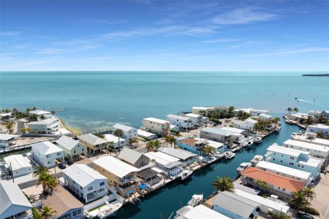 Casa en venta en Tavernier, Florida, 3 dormitorios, 246.93 m2 № 2033542 - foto 9