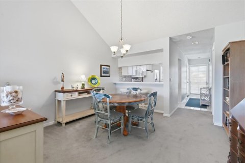 Condo in Venice, Florida, 2 bedrooms  № 2100655 - photo 12