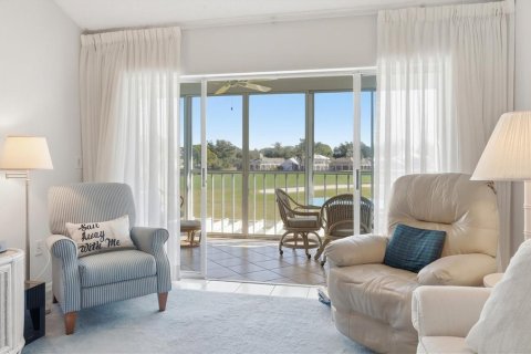 Condo in Venice, Florida, 2 bedrooms  № 2100655 - photo 9