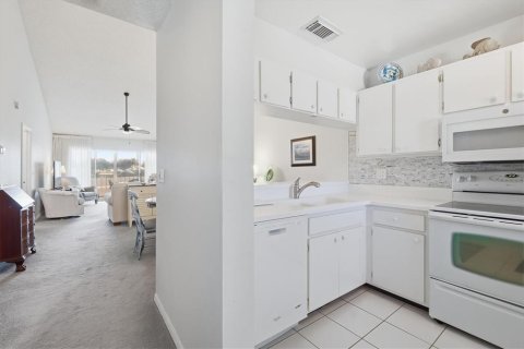 Condo in Venice, Florida, 2 bedrooms  № 2100655 - photo 5