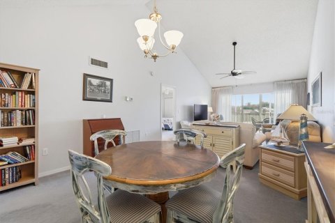 Condo in Venice, Florida, 2 bedrooms  № 2100655 - photo 7