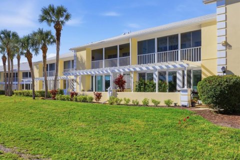 Condo in Venice, Florida, 2 bedrooms  № 2100655 - photo 30