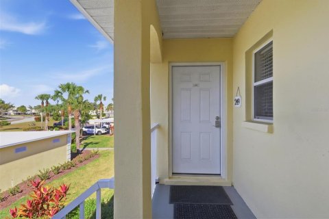 Condo in Venice, Florida, 2 bedrooms  № 2100655 - photo 3