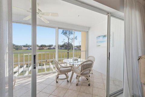 Condo in Venice, Florida, 2 bedrooms  № 2100655 - photo 25