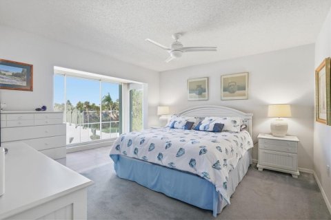 Condo in Venice, Florida, 2 bedrooms  № 2100655 - photo 17