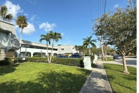 Condominio en venta en Plantation, Florida, 1 dormitorio, 54.63 m2 № 1957677 - foto 4