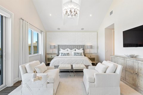House in Jupiter, Florida 6 bedrooms, 448.07 sq.m. № 2169795 - photo 18