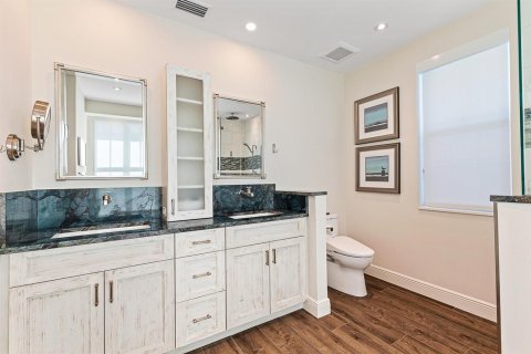 House in Jupiter, Florida 6 bedrooms, 448.07 sq.m. № 2169795 - photo 26