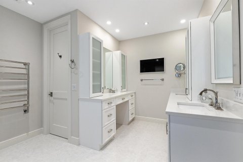 House in Jupiter, Florida 6 bedrooms, 448.07 sq.m. № 2169795 - photo 24