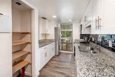 Condo in Winter Springs, Florida, 3 bedrooms  № 1592764 - photo 5