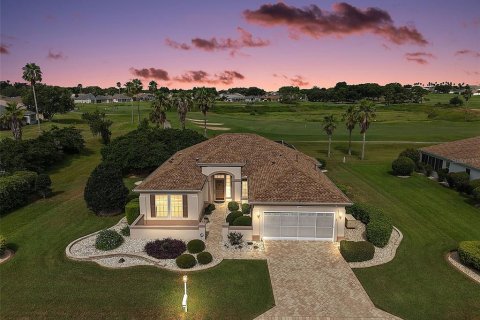 House in Summerfield, Florida 2 bedrooms, 153.66 sq.m. № 1884998 - photo 1