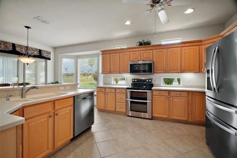 House in Summerfield, Florida 2 bedrooms, 153.66 sq.m. № 1884998 - photo 5
