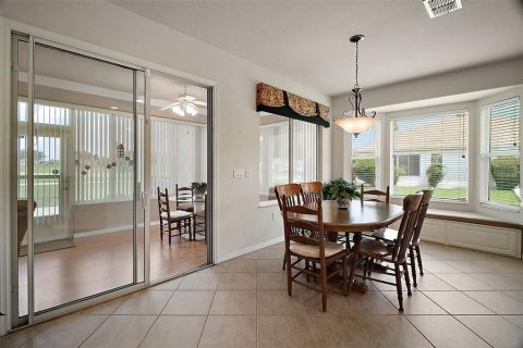 House in Summerfield, Florida 2 bedrooms, 153.66 sq.m. № 1884998 - photo 10