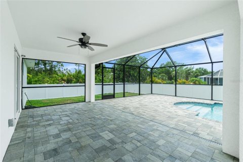 House in Port Charlotte, Florida 3 bedrooms, 136.01 sq.m. № 1747111 - photo 28