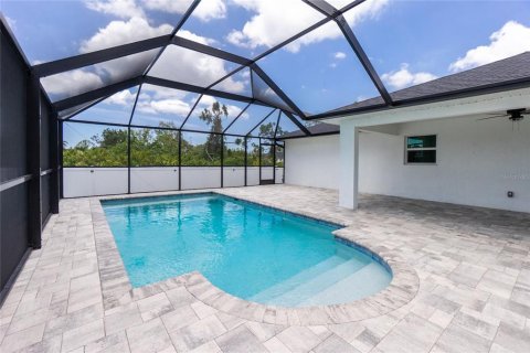 House in Port Charlotte, Florida 3 bedrooms, 136.01 sq.m. № 1747111 - photo 30