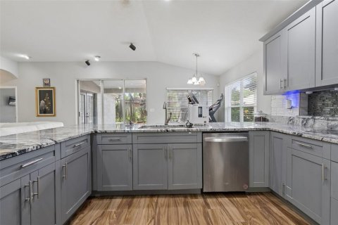 Casa en venta en Tampa, Florida, 3 dormitorios, 169.83 m2 № 2157654 - foto 11