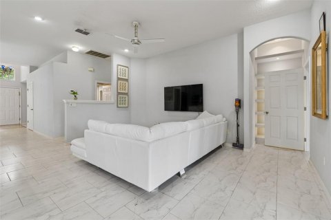 Casa en venta en Tampa, Florida, 3 dormitorios, 169.83 m2 № 2157654 - foto 18