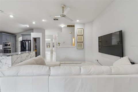 Casa en venta en Tampa, Florida, 3 dormitorios, 169.83 m2 № 2157654 - foto 19