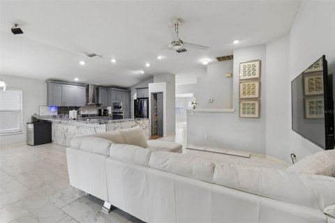 Casa en venta en Tampa, Florida, 3 dormitorios, 169.83 m2 № 2157654 - foto 21
