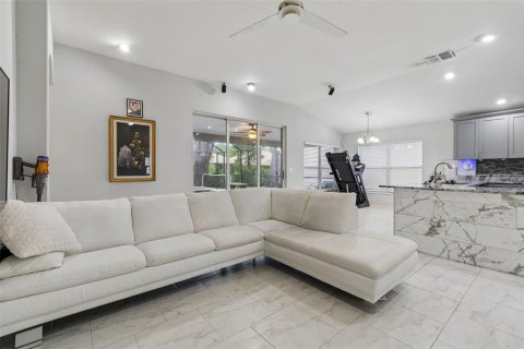 Casa en venta en Tampa, Florida, 3 dormitorios, 169.83 m2 № 2157654 - foto 22