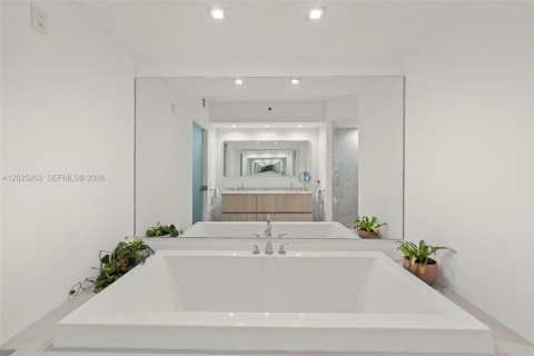 Copropriété à vendre à Miami Beach, Floride: 3 chambres, 186.55 m2 № 2257423 - photo 30