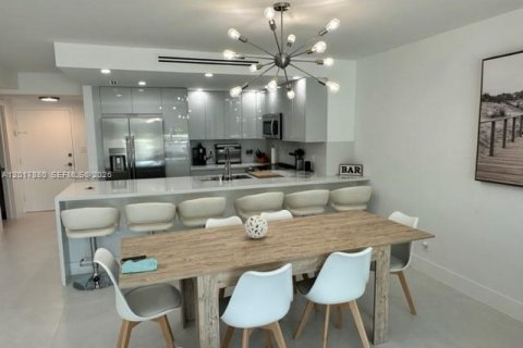 Copropriété à louer à Miami Beach, Floride: 2 chambres, 91.04 m2 № 2256498 - photo 16