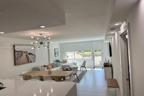 Copropriété à louer à Miami Beach, Floride: 2 chambres, 91.04 m2 № 2256498 - photo 29