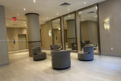 Copropriété à louer à Miami Beach, Floride: 2 chambres, 91.04 m2 № 2256498 - photo 12