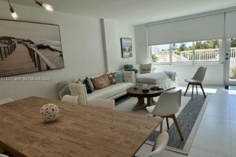 Copropriété à louer à Miami Beach, Floride: 2 chambres, 91.04 m2 № 2256498 - photo 18