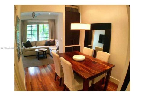 Apartamento en alquiler en Miami Beach, Florida, 1 dormitorio, 37.25 m2 № 2013639 - foto 5