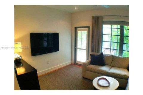 Apartamento en alquiler en Miami Beach, Florida, 1 dormitorio, 37.25 m2 № 2013639 - foto 22