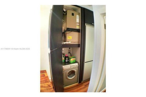 Apartamento en alquiler en Miami Beach, Florida, 1 dormitorio, 37.25 m2 № 2013639 - foto 13