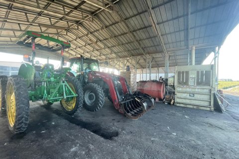 Propiedad comercial en venta en Palm Beach, Florida № 1936366 - foto 19