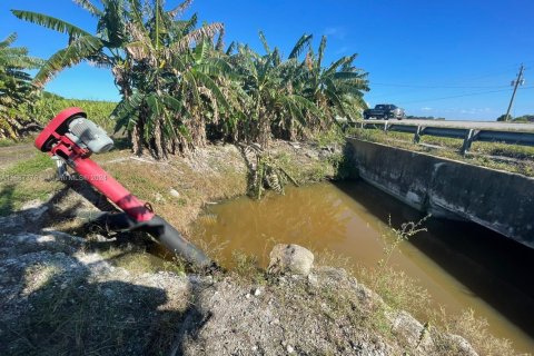 Propiedad comercial en venta en Palm Beach, Florida № 1936366 - foto 22