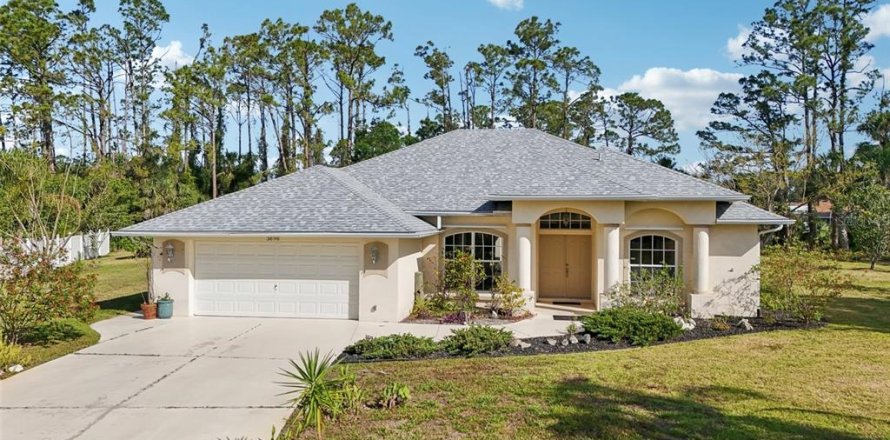 House in North Port, Florida 4 bedrooms, 239.41 sq.m. № 1634338
