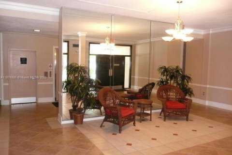 Copropriété à louer à West Palm Beach, Floride: 2 chambres, 105.26 m2 № 1927684 - photo 3