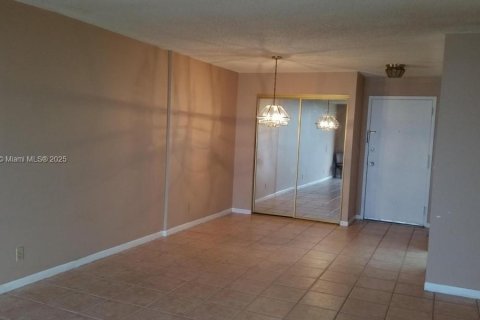 Copropriété à louer à West Palm Beach, Floride: 2 chambres, 105.26 m2 № 1927684 - photo 8