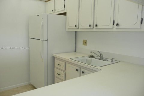 Copropriété à louer à West Palm Beach, Floride: 2 chambres, 105.26 m2 № 1927684 - photo 5