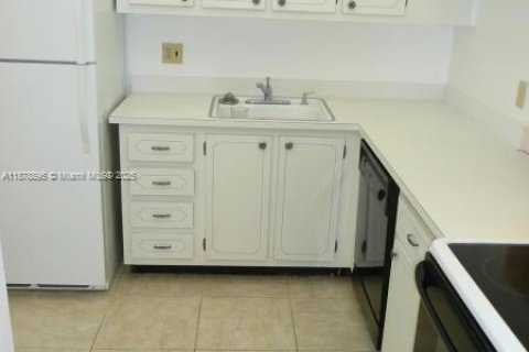 Copropriété à louer à West Palm Beach, Floride: 2 chambres, 105.26 m2 № 1927684 - photo 6