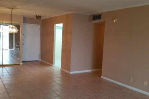 Copropriété à louer à West Palm Beach, Floride: 2 chambres, 105.26 m2 № 1927684 - photo 7