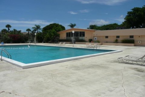 Copropriété à louer à West Palm Beach, Floride: 2 chambres, 105.26 m2 № 1927684 - photo 11