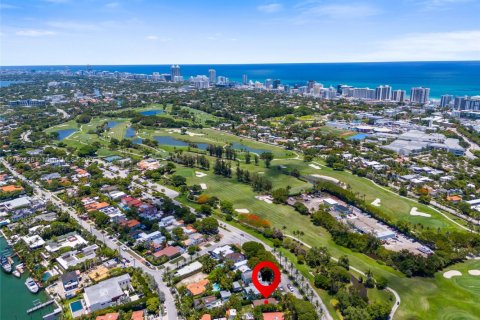 House in Miami Beach, Florida 4 bedrooms № 2034392 - photo 15